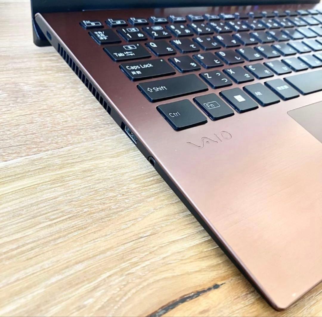 VAIO/32GB×SSD1TB/i7/Windows11タッチ軽量ノートPC
