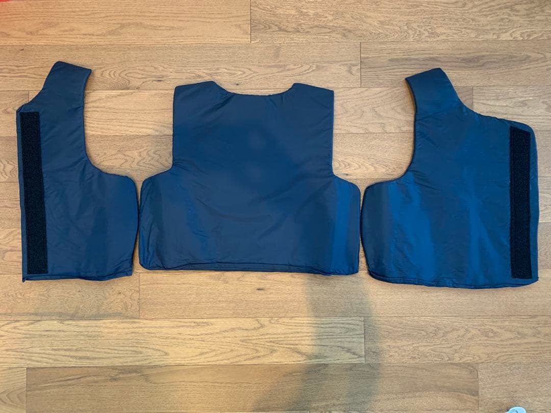 激レア 実物 ポイントブランク ベスト&サファリランド ショルダーアーマーセット