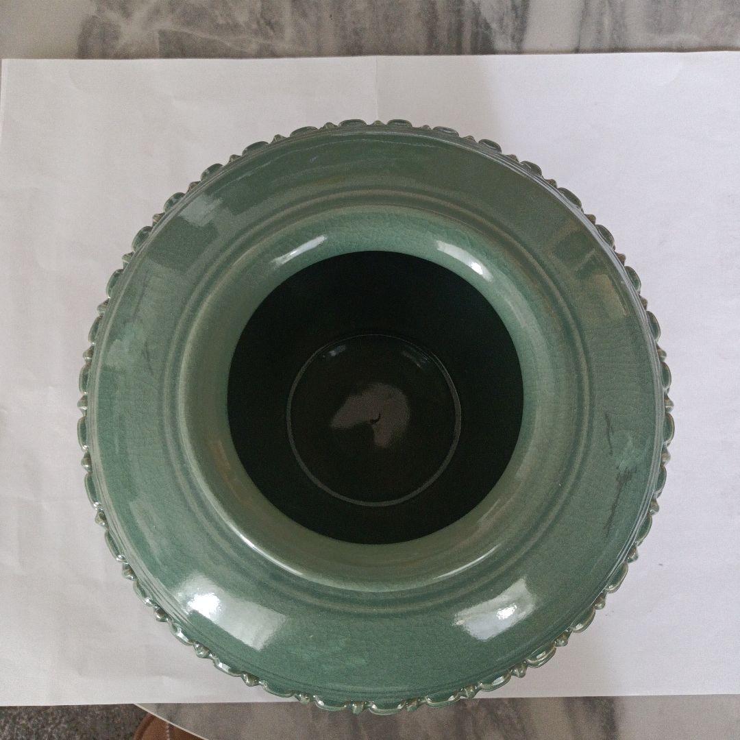 中型 透かし彫り 緑色 陶器 花瓶