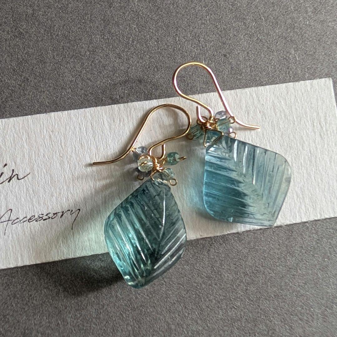 のんたん様 1点物✧︎フローライト リーフカービングピアス