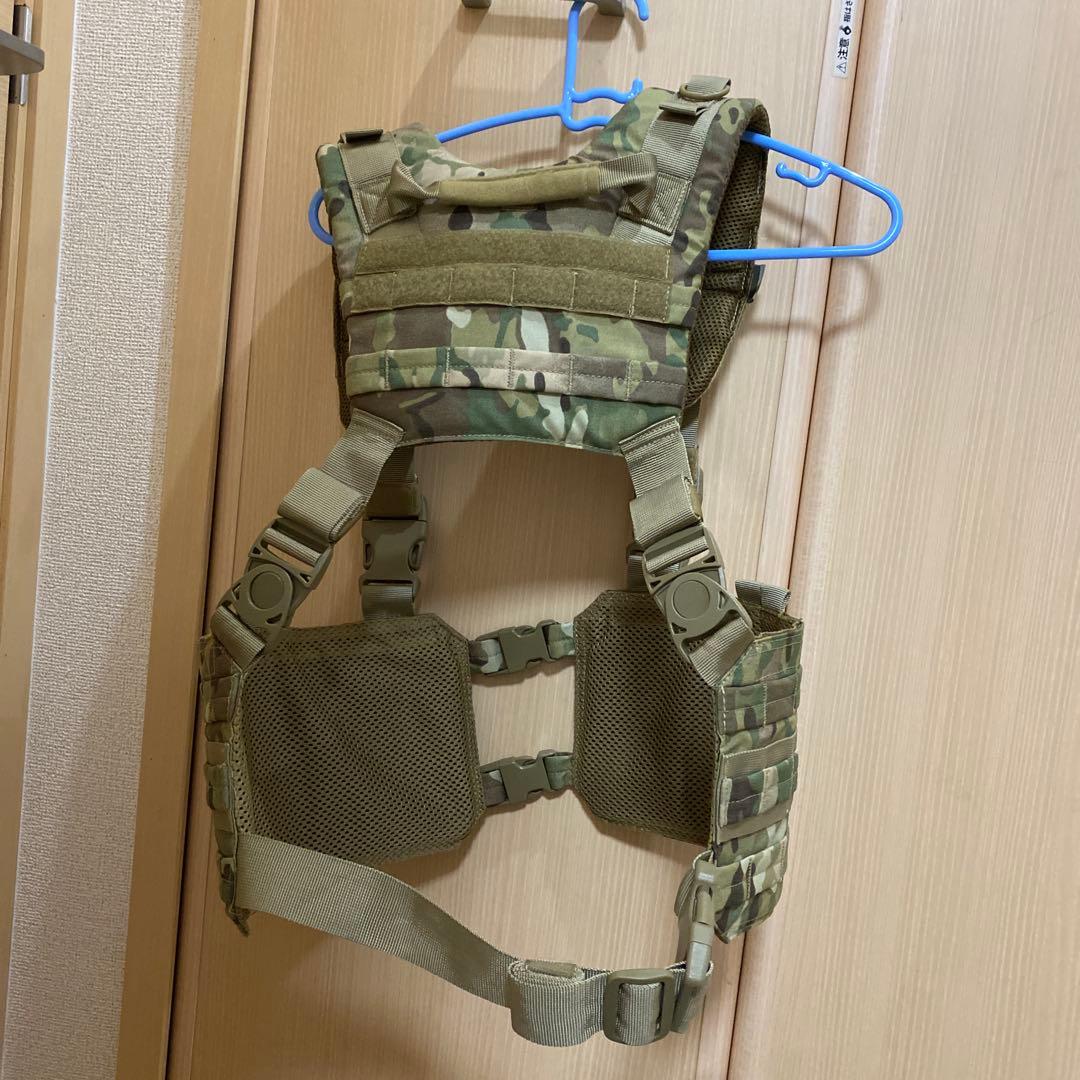 ★希少★ 実物 マルチカム タクティカルベスト フリーサイズ　コンドル サバゲー