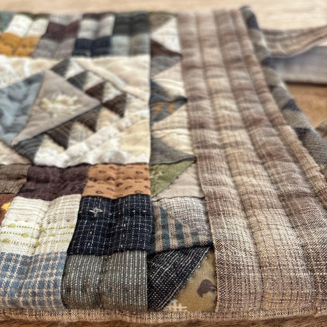 パッチワークキルト　サンプラーの縦長トートバック　ハンドメイド