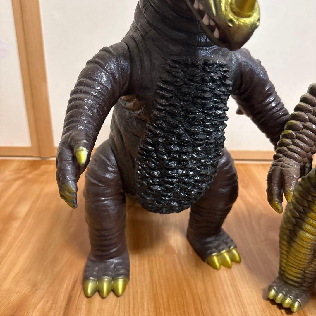 キ*コ様 美品！ウルトラ怪獣シリーズDX ビック 2set ゴモラ　レッドキング
