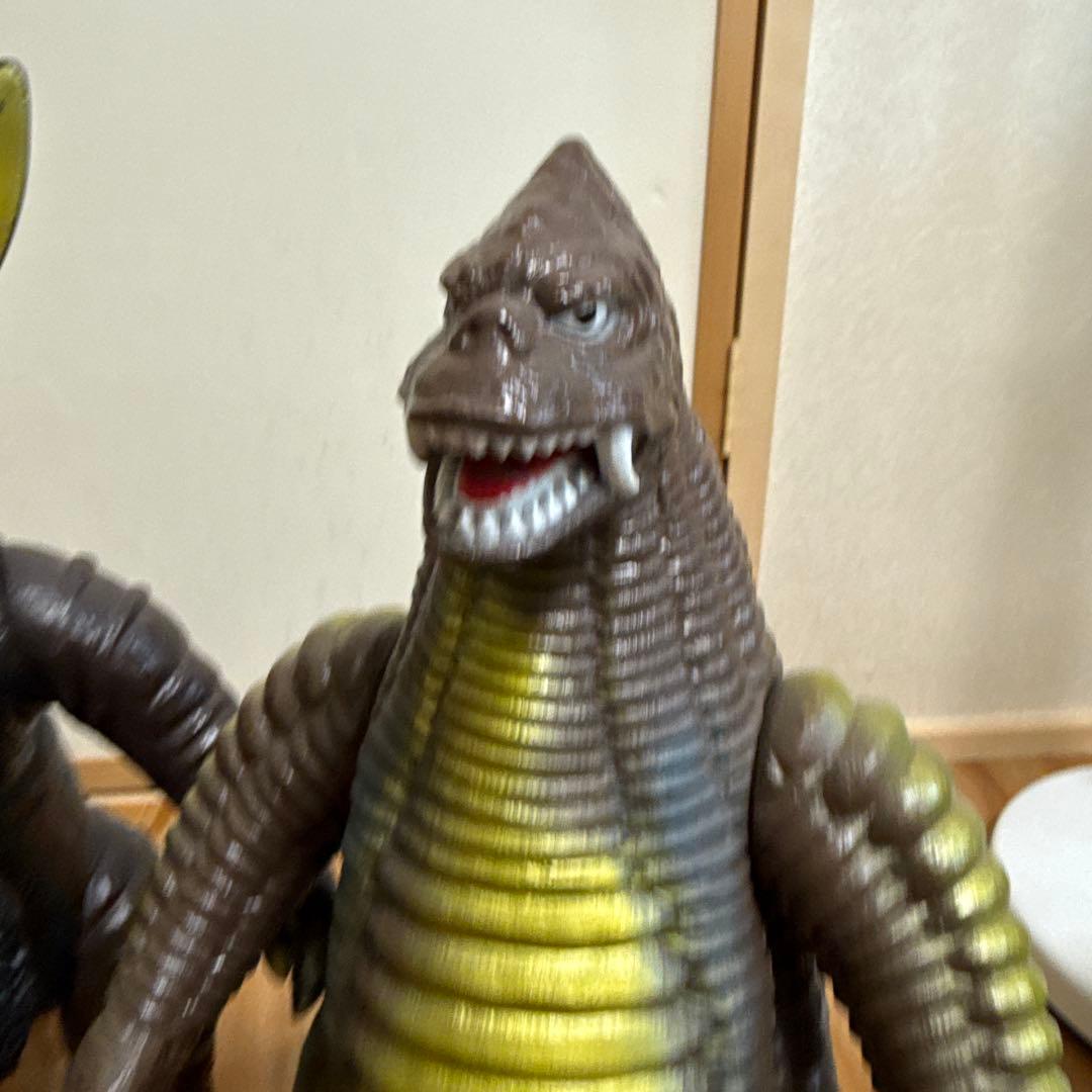 キ*コ様 美品！ウルトラ怪獣シリーズDX ビック 2set ゴモラ　レッドキング