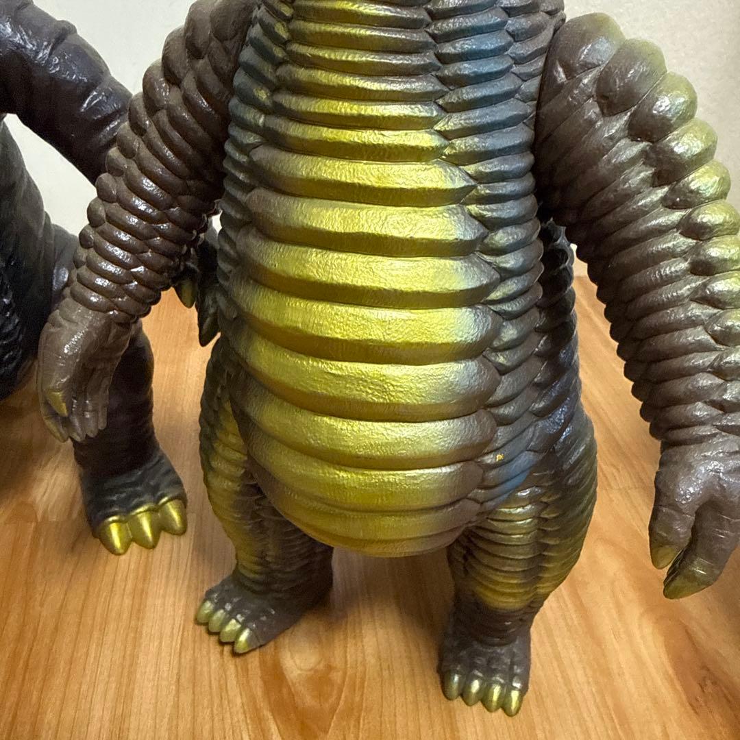 キ*コ様 美品！ウルトラ怪獣シリーズDX ビック 2set ゴモラ　レッドキング