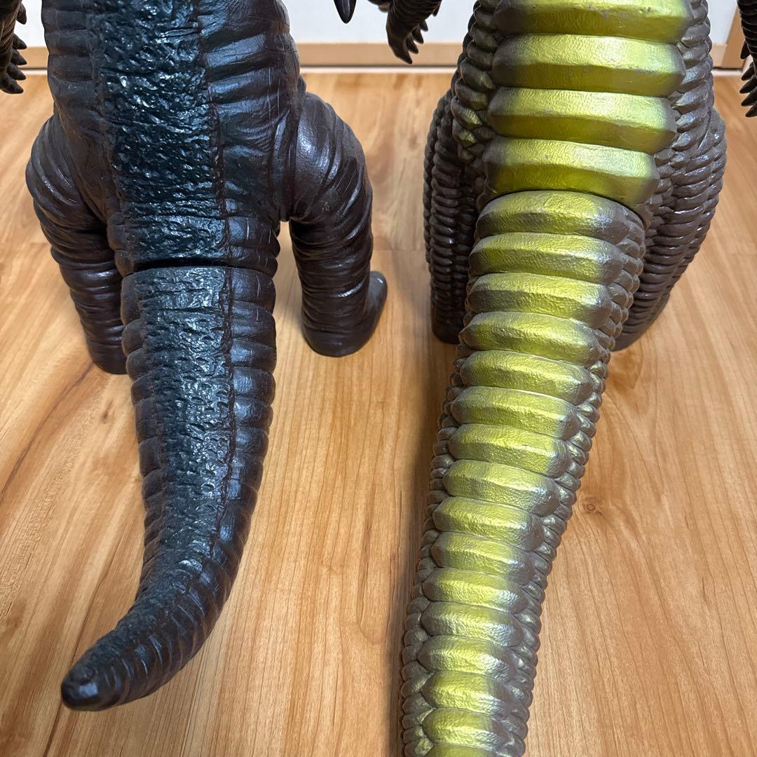 キ*コ様 美品！ウルトラ怪獣シリーズDX ビック 2set ゴモラ　レッドキング