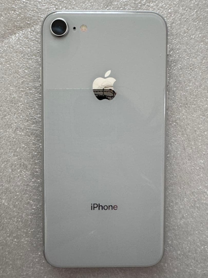 iPhone 8 64GB ホワイト 超美品　充電器付き　箱付き