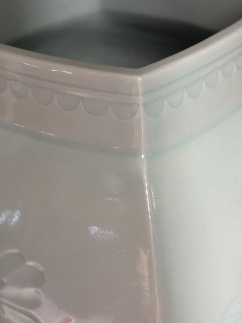 河村蜻山 大きな花瓶5.8kg 高さ29.5cm 四方形白磁富貴花彫文牡丹柳宗悦