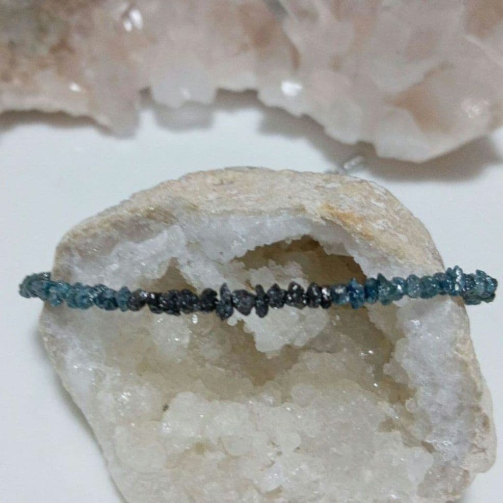 ブルーダイヤモンドとブラックダイヤモンドのブレスレット