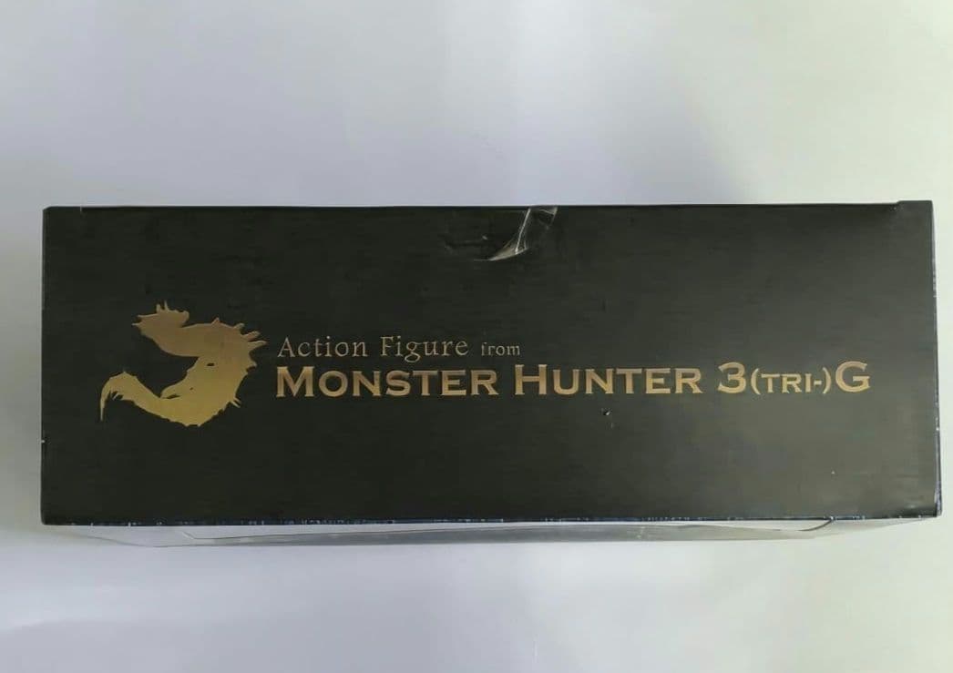 【専用】モンハンー4 フィギュア レウスシリーズ装備ハンター 剣士 モンハン3
