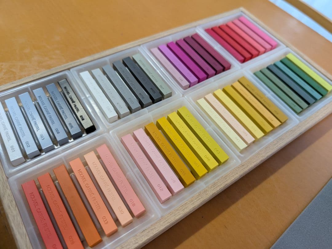 Nouvel Carré Pastel 96