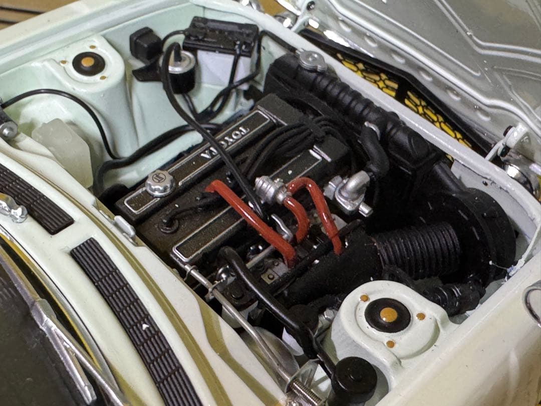 オートアート社製　CELICA 2000GT ミニカー ホワイト　1/18