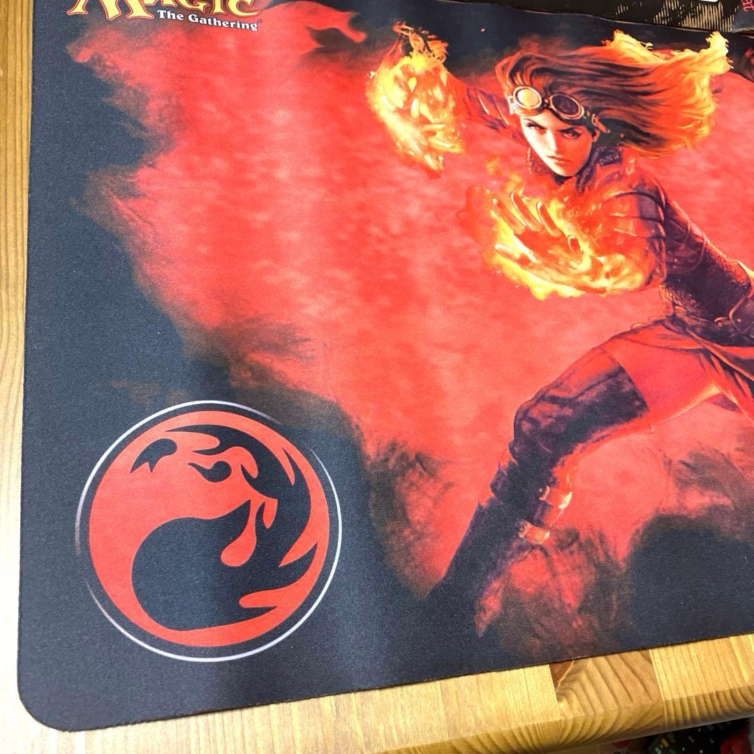 MTG チャンドラ プレイマット 2枚＆プレイマットケース➕オマケ　匿名配送
