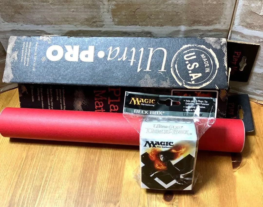 MTG チャンドラ プレイマット 2枚＆プレイマットケース➕オマケ　匿名配送