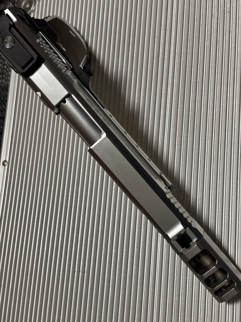 KSC / M945 フルハウス シルバー ブラック 2丁セット ケース付き