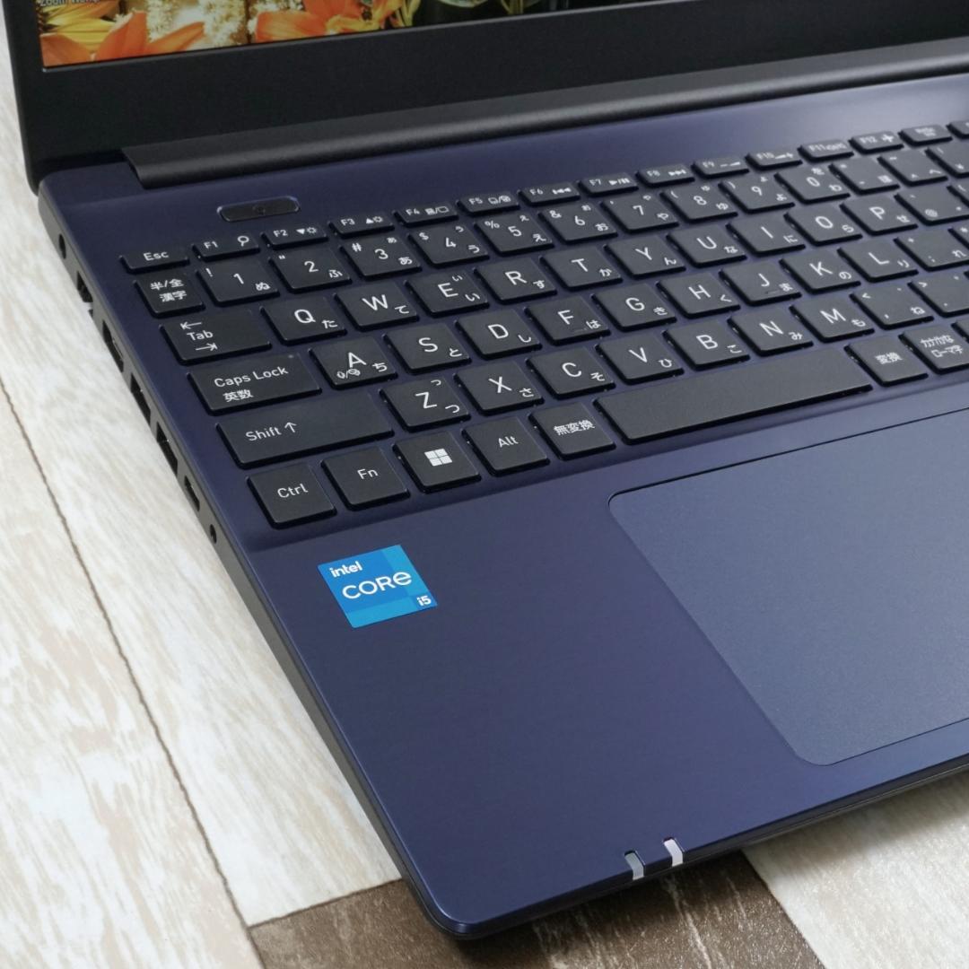 未使用に近いレベルの極美品✨１０コアの第１２世代ｉ５に超高速ＳＳＤ＆１６Ｇメモリ