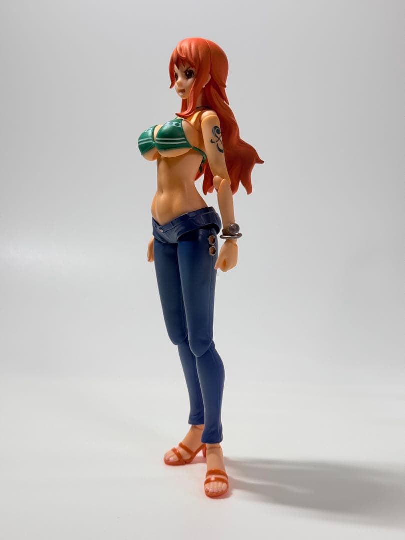 ワンピース　ヴァリアブル　アクションフィギュア　ナミ