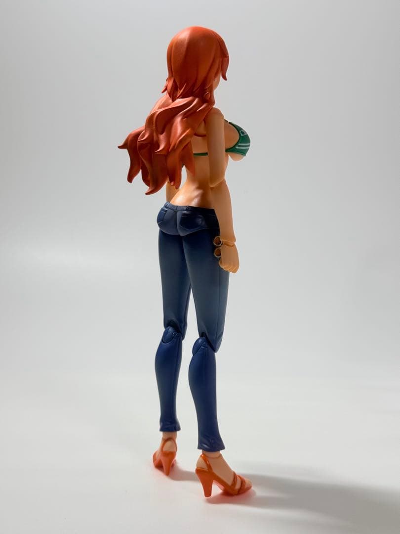 ワンピース　ヴァリアブル　アクションフィギュア　ナミ