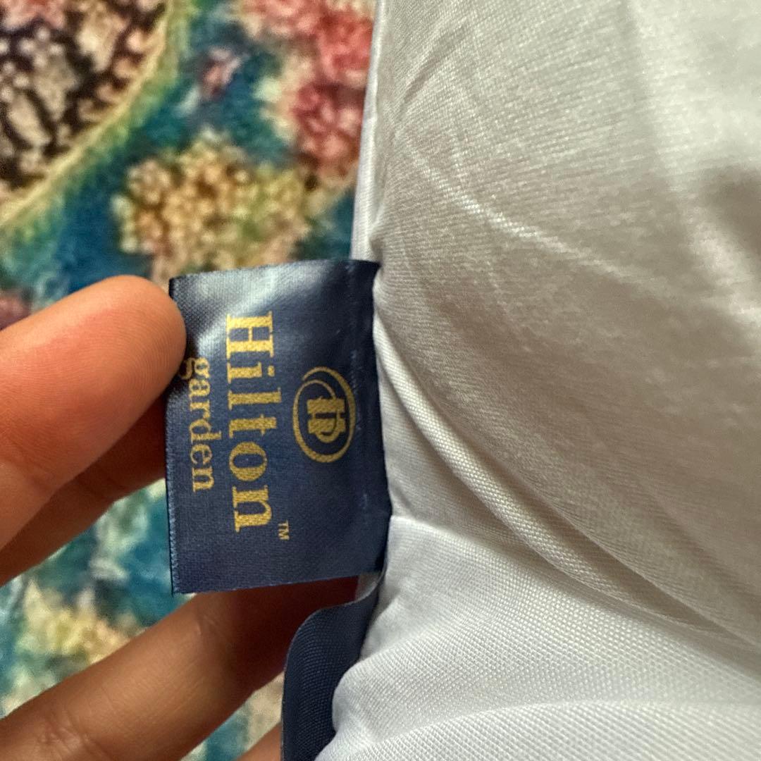 Hilton Garden ピンタックデザイン枕・ピロー