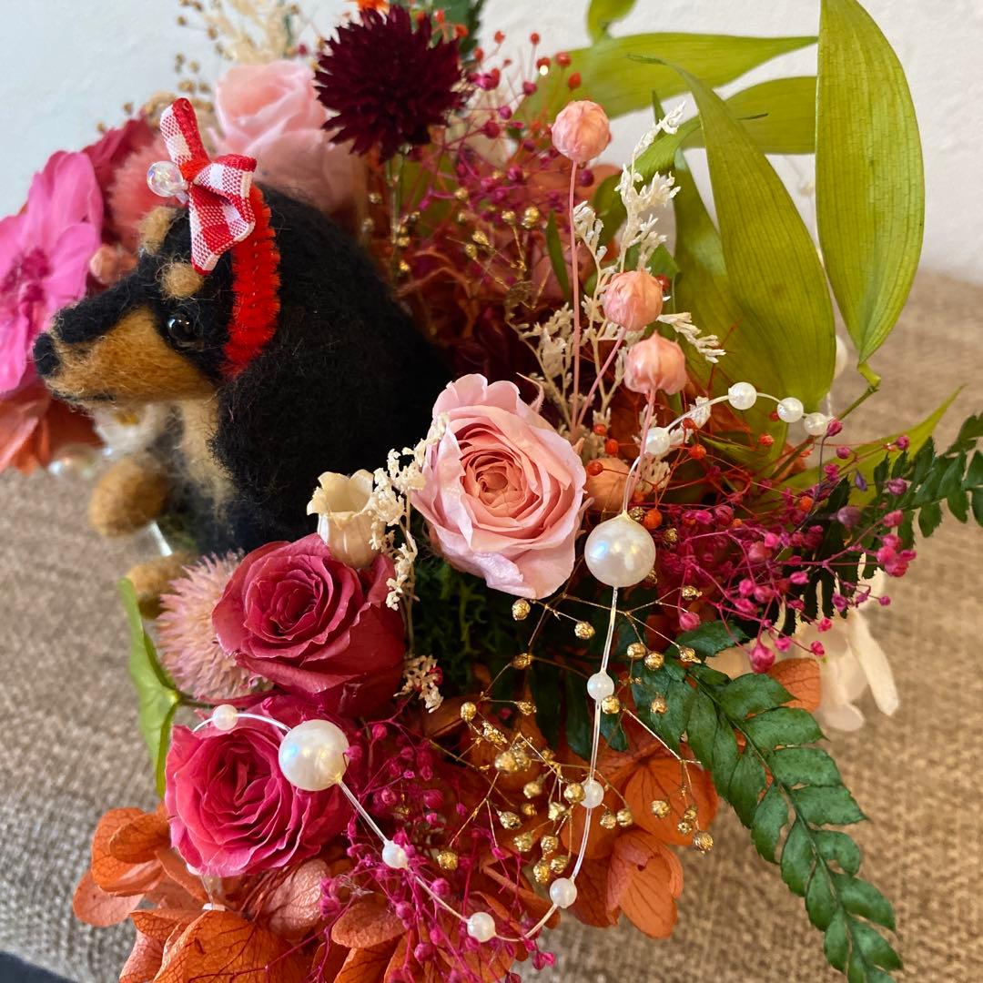 フラワーアレンジ&ブラタンダックスちゃん