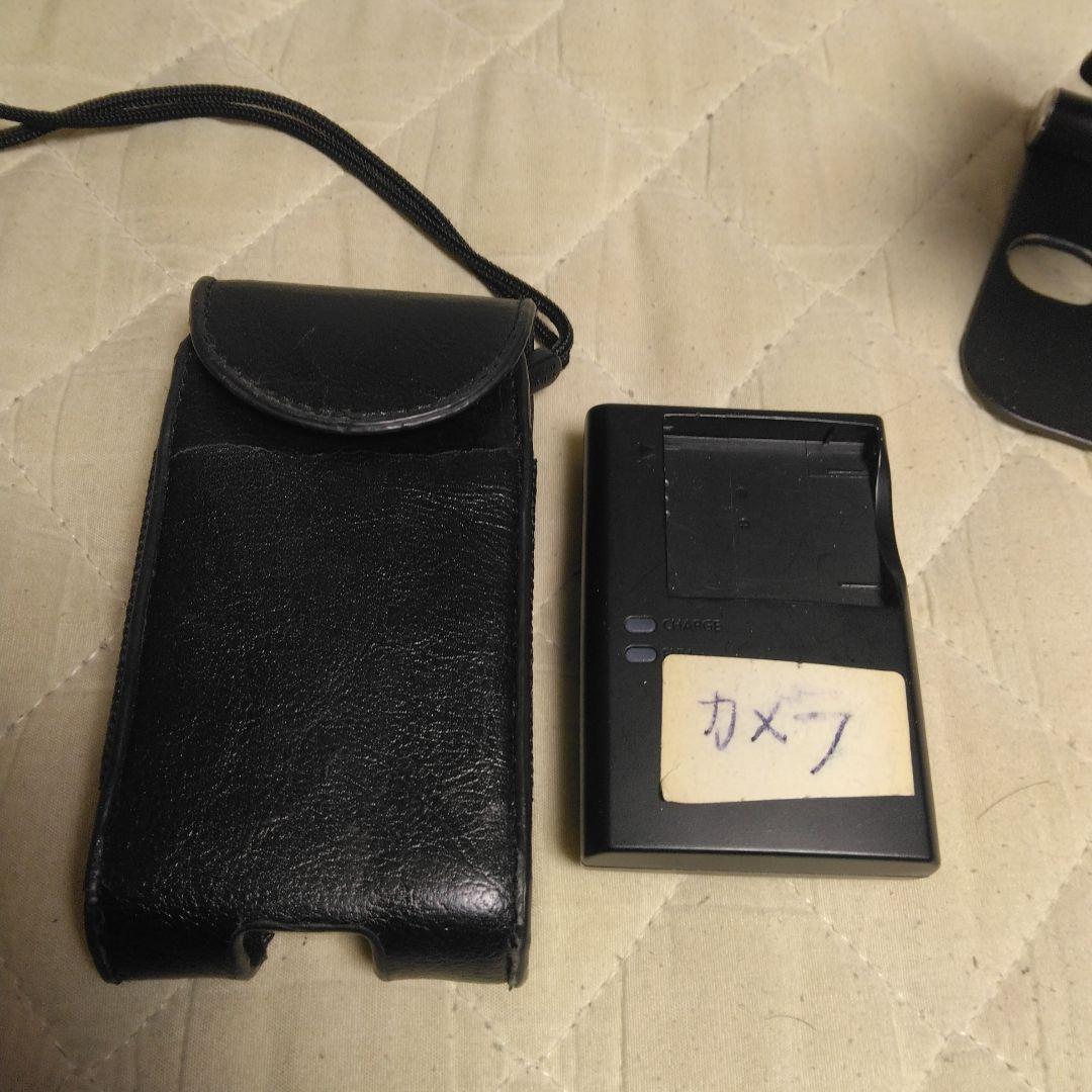 Canon PC1737　コンパクトカメラ 可動式ディスプレイ