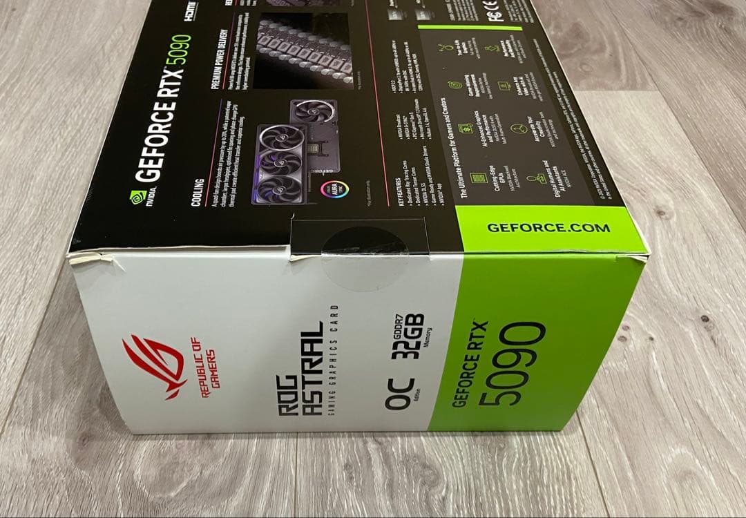 ASUS ROG ASTRAL RTX5090 OC 32GB 【新品未開封】
