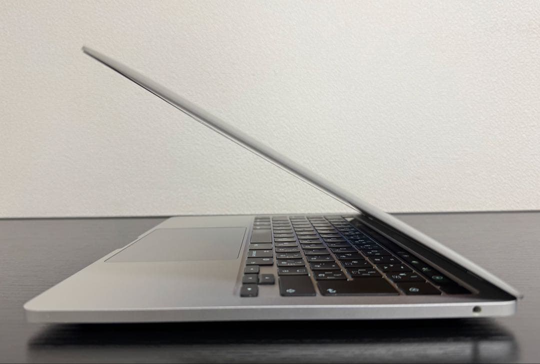 MacBook Pro M2 24GB 512GB 充放電210 残量87%