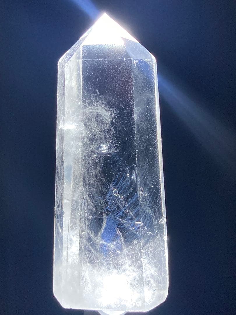 エンジェルラダークォーツ　天然　水晶　ポイント　原石　鉱物　置物パワーストーン