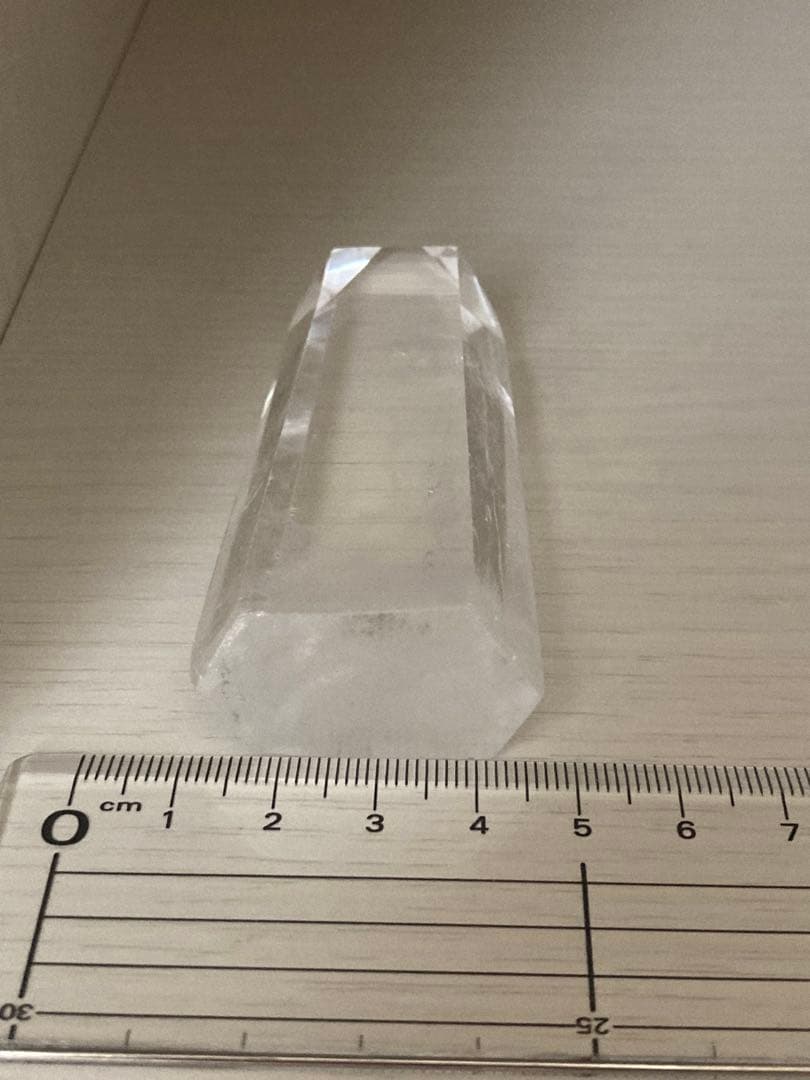 エンジェルラダークォーツ　天然　水晶　ポイント　原石　鉱物　置物パワーストーン