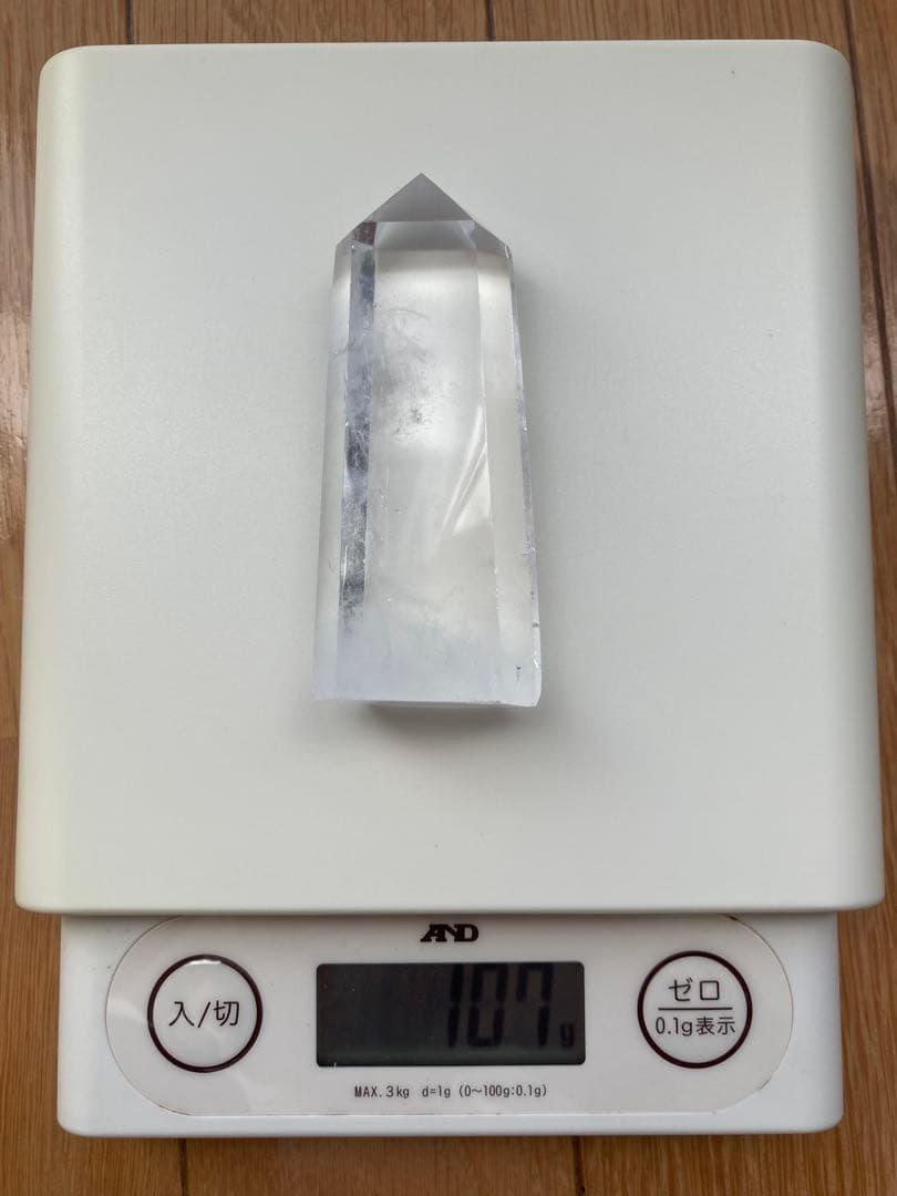 エンジェルラダークォーツ　天然　水晶　ポイント　原石　鉱物　置物パワーストーン