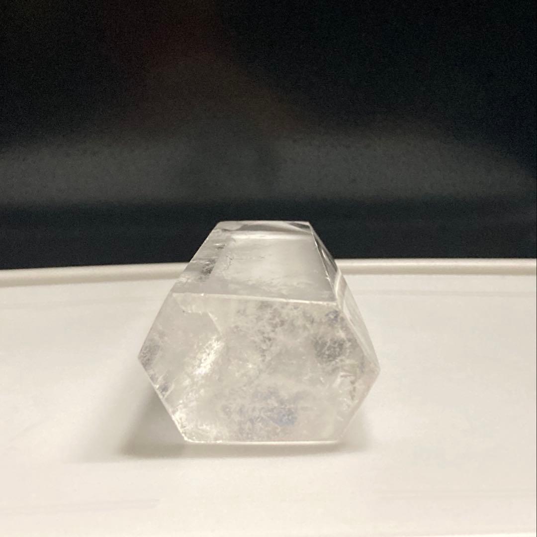 エンジェルラダークォーツ　天然　水晶　ポイント　原石　鉱物　置物パワーストーン