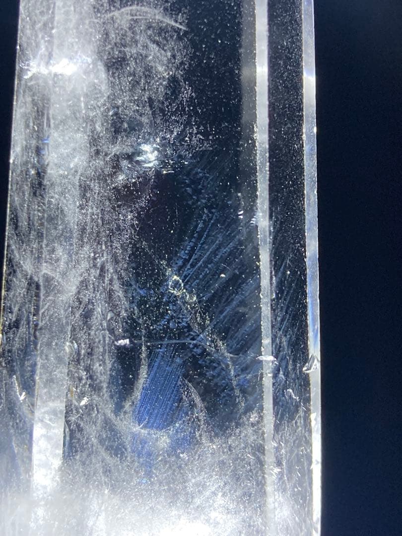 エンジェルラダークォーツ　天然　水晶　ポイント　原石　鉱物　置物パワーストーン