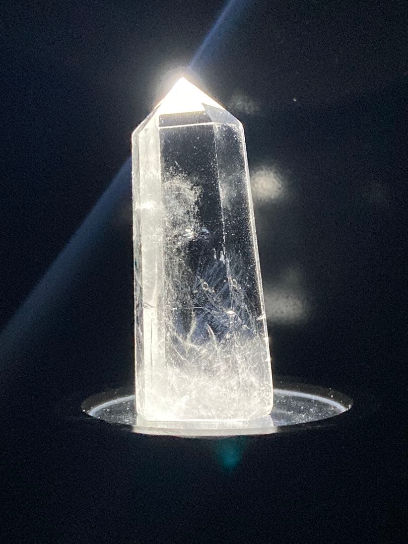 エンジェルラダークォーツ　天然　水晶　ポイント　原石　鉱物　置物パワーストーン