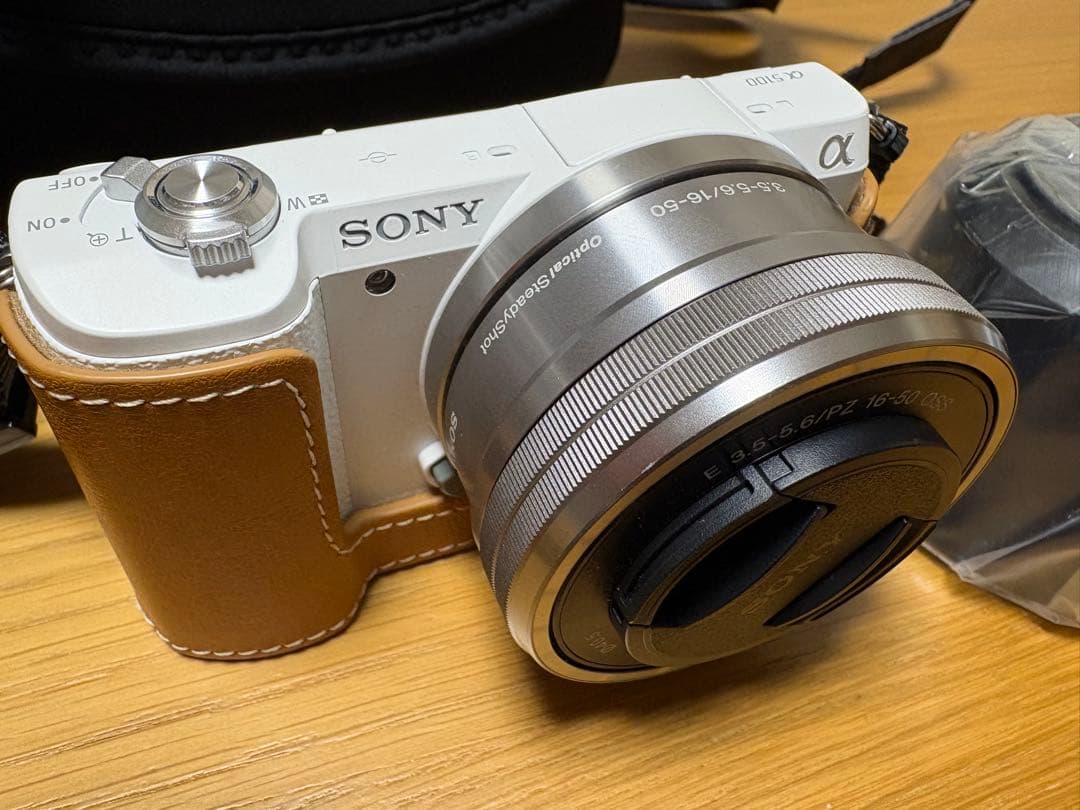 SONY ミラーレス一眼カメラα5100