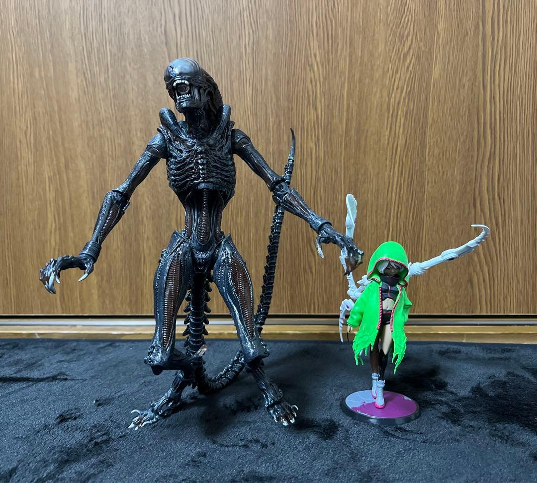 NECA ネカ エイリアン ロムルス スコーチドゼノモーフ　7インチ　フィギュア