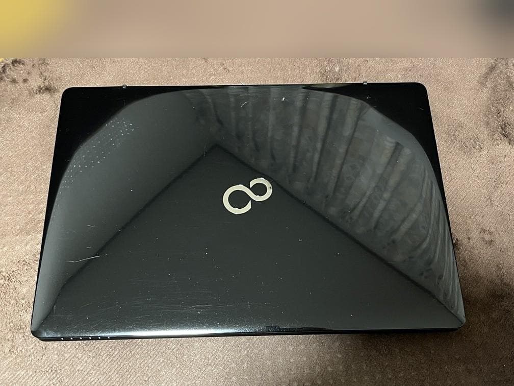 富士通 LIFEBOOK AH53/B2 Core i7-7700HQ②