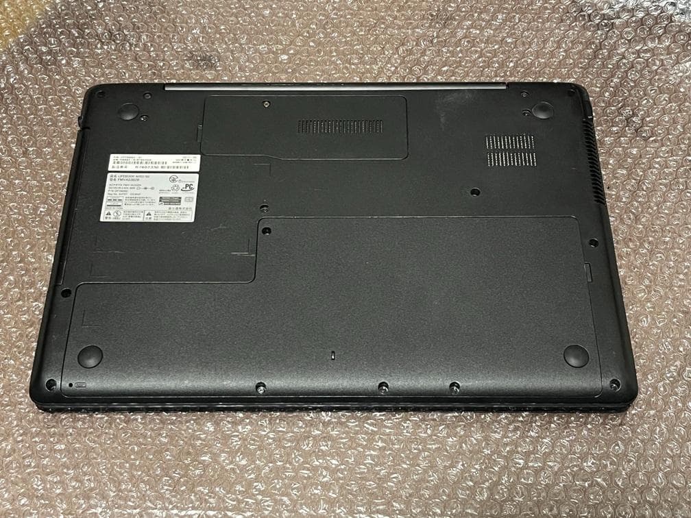 富士通 LIFEBOOK AH53/B2 Core i7-7700HQ②