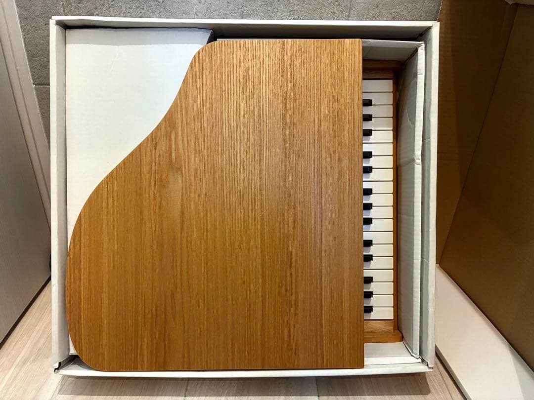 KAWAI 木製 ミニグランドピアノ