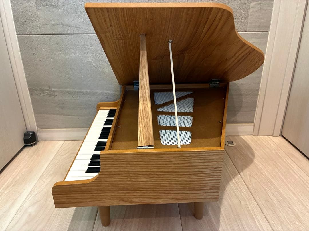 KAWAI 木製 ミニグランドピアノ