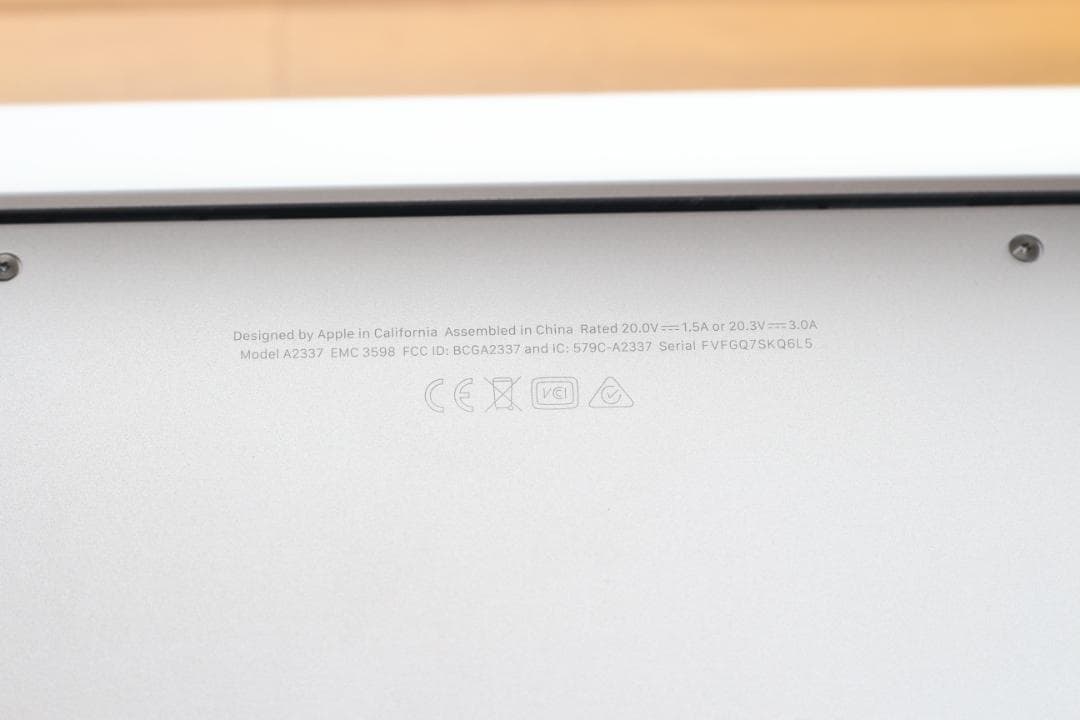 Apple MacBook Air (M1) 8GB/512GB 充放電20回