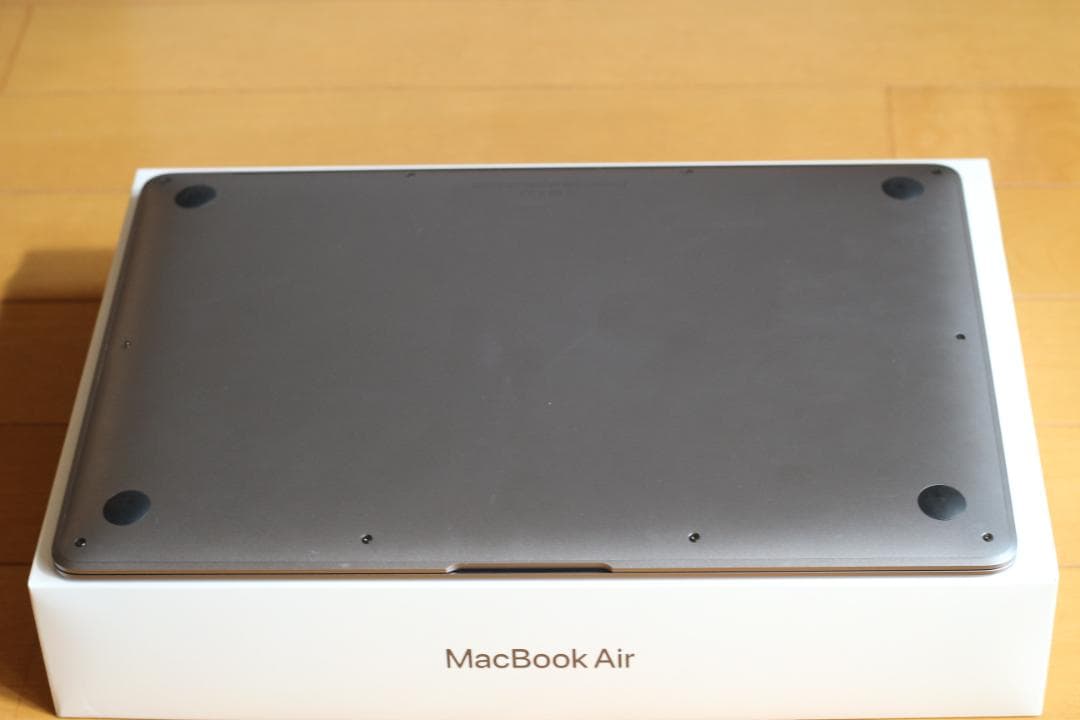 Apple MacBook Air (M1) 8GB/512GB 充放電20回