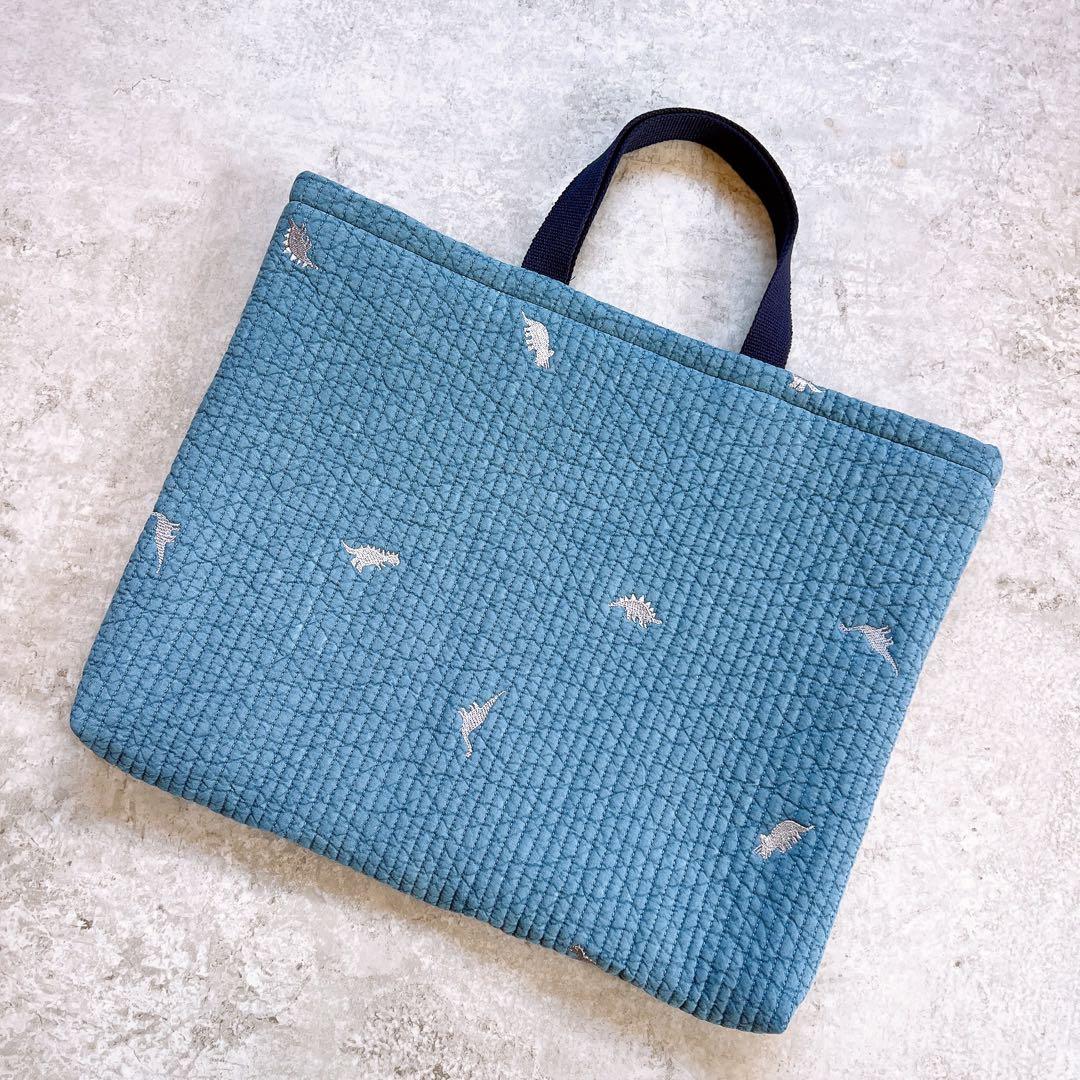 恐竜刺繍ヌビ×ネイビー　レッスンバッグとシューズケースのセット
