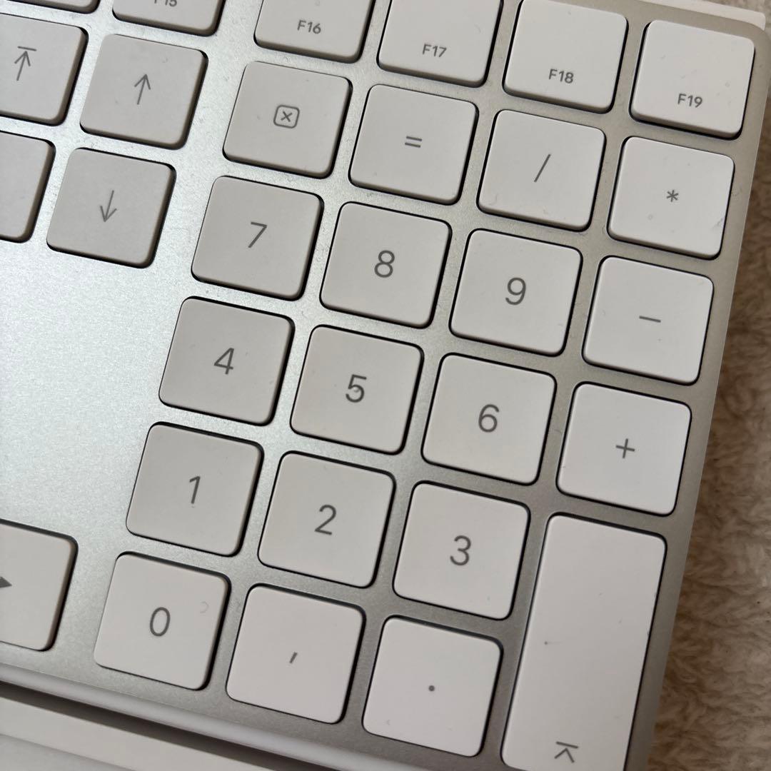 Magic Keyboard テンキー付き (JIS)