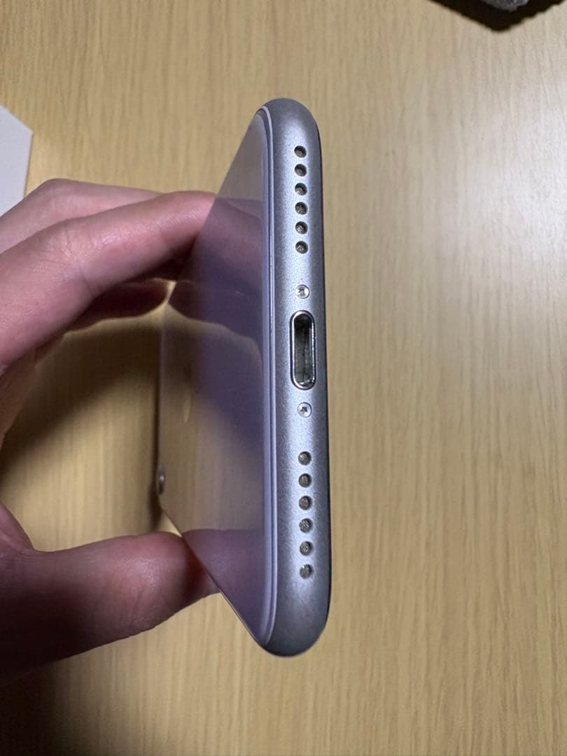 【美品】iPhone SE 第2世代 64GB