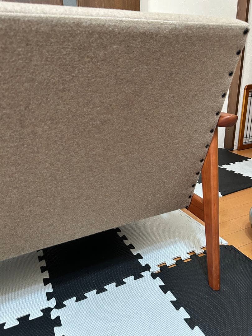 カリモク60＋カリモク　Kチェア 2シーター ソファ　フラノベージュ 　2人掛け