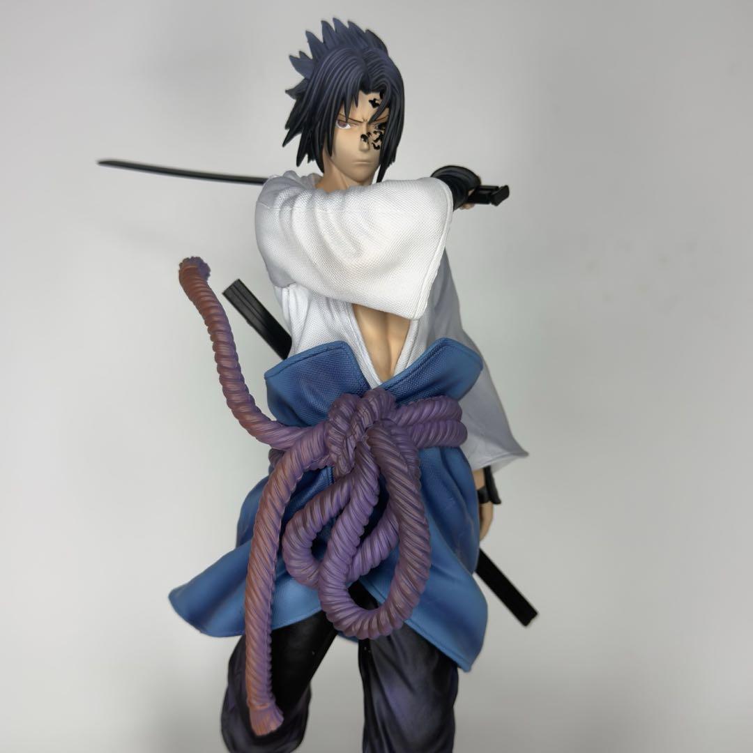 NARUTO ナルト　うちはサスケ　高さ35cm 海外フィギュア
