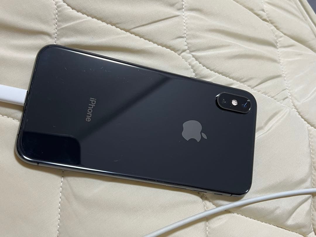 iPhone XS スペースグレイ　64GB