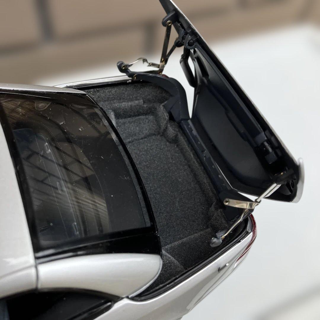 メルセデス・ベンツ SL 2001 シルバー 1/18