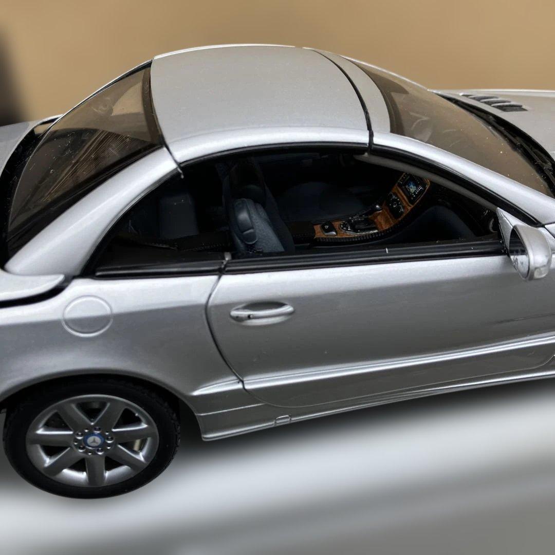 メルセデス・ベンツ SL 2001 シルバー 1/18