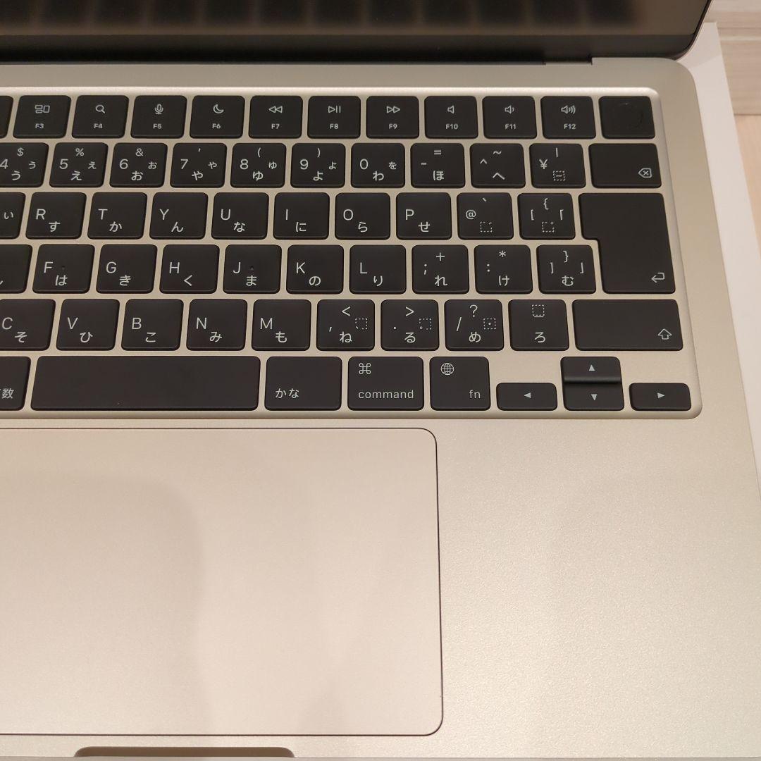 MacBook Air(M3チップ,13インチ,24GBメモリ,スターライト)